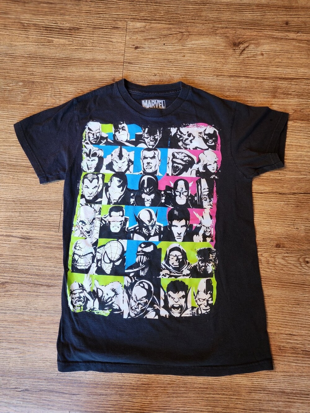 Size  S Marvel Black Short-Sleeve Graphic Tee with Neon